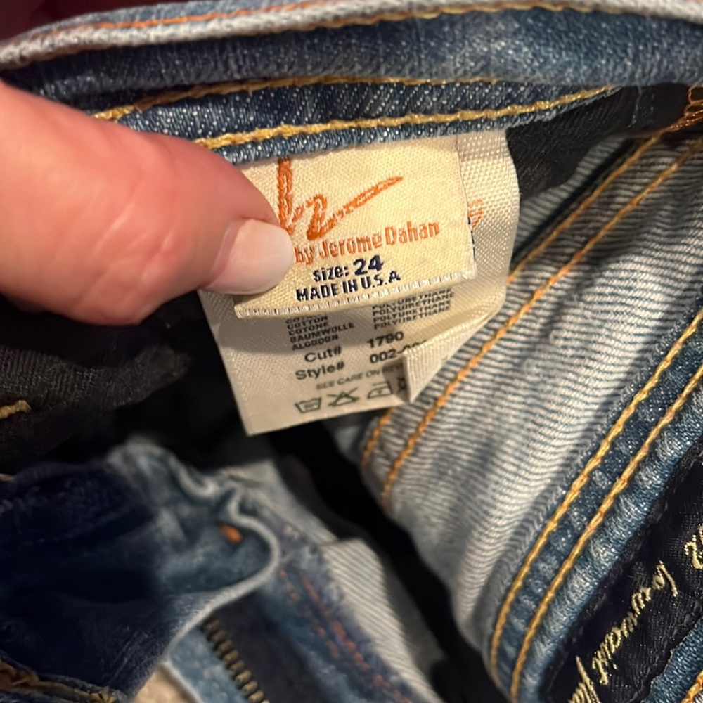 Coh cropped jeans.